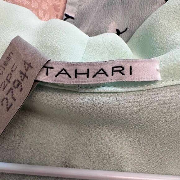 Tahari V Neck High Low Hem Pleated Sleeveless Blouse Top Mint Green Small - Picture 3 of 4